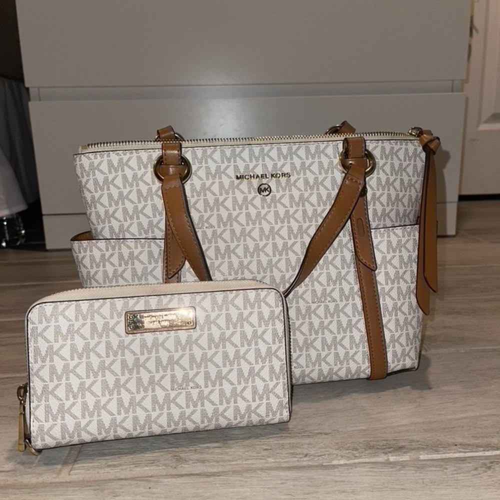 MK purse